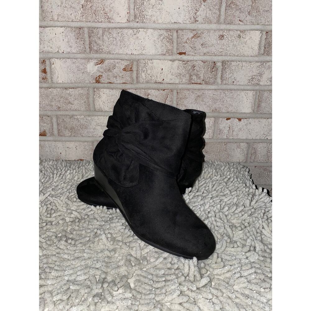 comfortview Women's Black Booties Size 7M